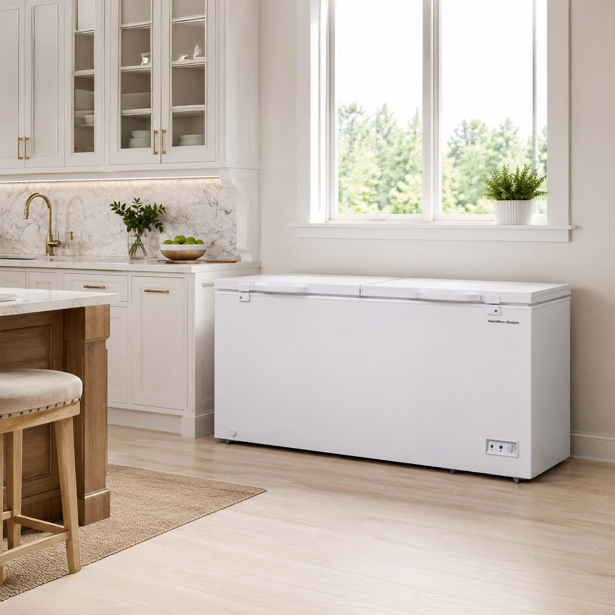 Hamilton Beach HBFRF2129 21 cu ft Double Door LID Garage-Ready Chest Freezer-White, Vinyl-Coated Baskets, Space-Saving Flat Back, Stay-Open, Front-Access Drain, for Storage, Hunting, Large Family