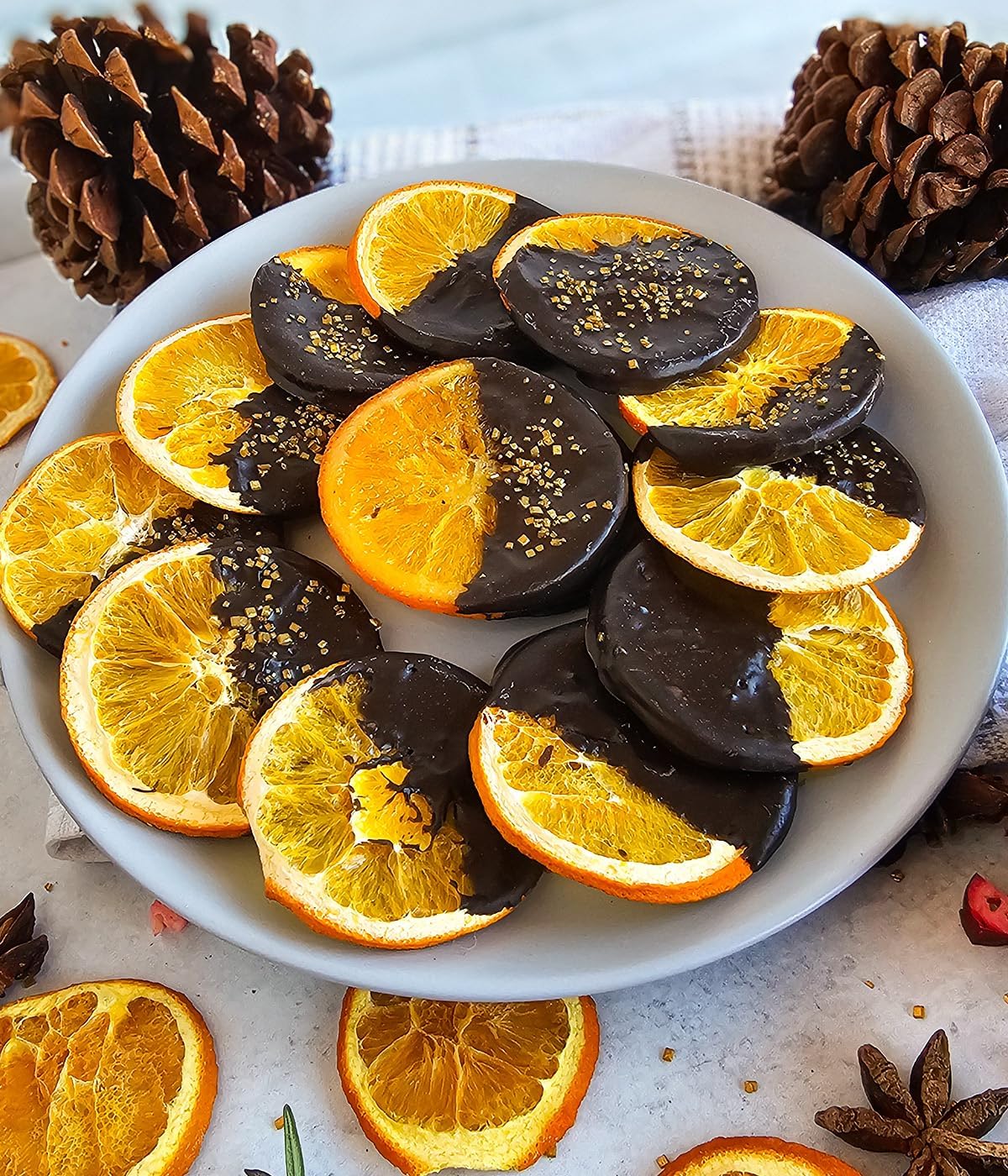 Dehydrated Dried Orange Slices | Orange Wheels | 45 + Servings Approx | 100% Natural No Added Sugars | For Cocktails, Wreath Making, Tea, Cakes, Decoration | Oranges For Cocktails | 3.5 OZ | 100 Grams