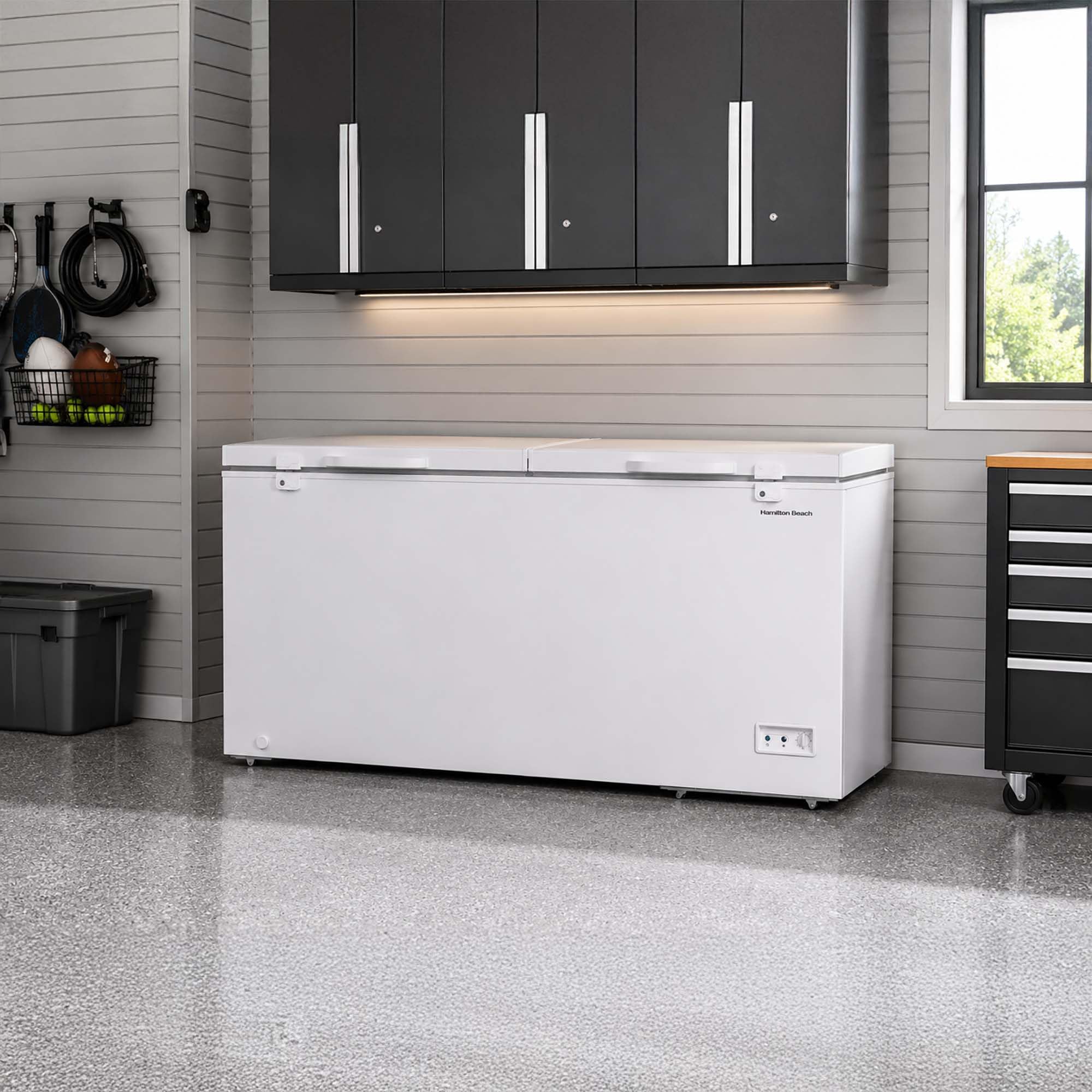 Hamilton Beach HBFRF2129 21 cu ft Double Door LID Garage-Ready Chest Freezer-White, Vinyl-Coated Baskets, Space-Saving Flat Back, Stay-Open, Front-Access Drain, for Storage, Hunting, Large Family