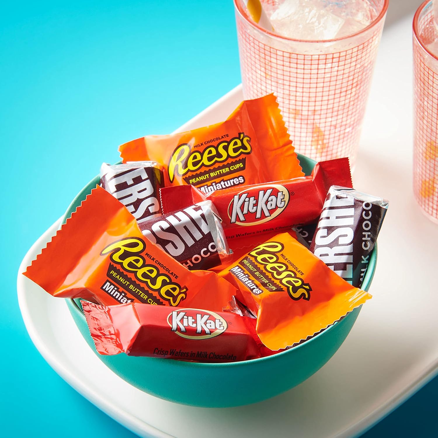 HERSHEY'S, KIT KAT and REESE'S Assorted Milk Chocolate Candy Variety Bag, 80.39 oz (265 Pieces)
