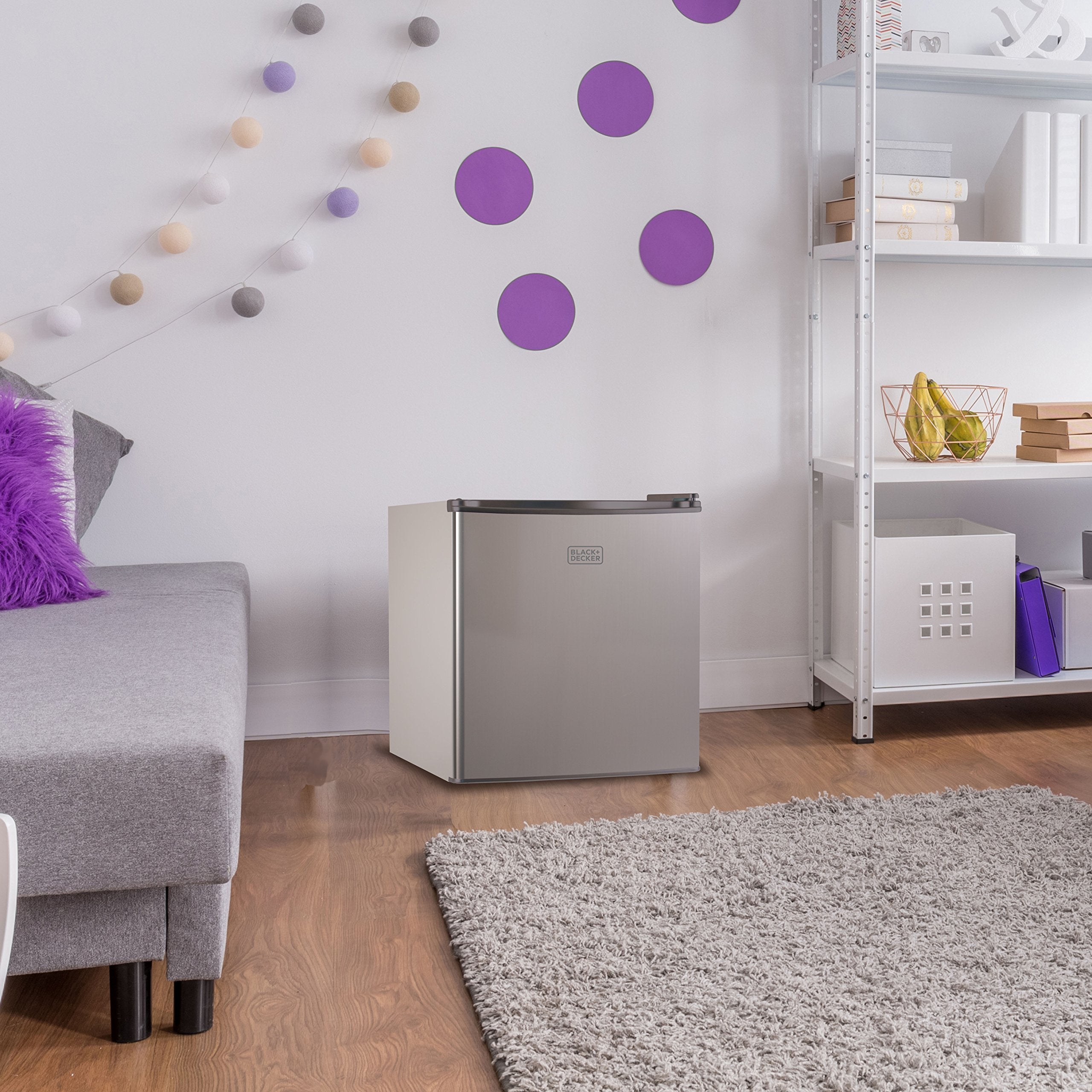 BLACK+DECKER 1.7 Cu. Ft. Compact Refrigerator, ENERGY STAR Certified, Single Door Mini Fridge with Chiller Compartment, Personal Fridge for Home or Dorm Room, R600a Refrigerant, BCRK17W, White