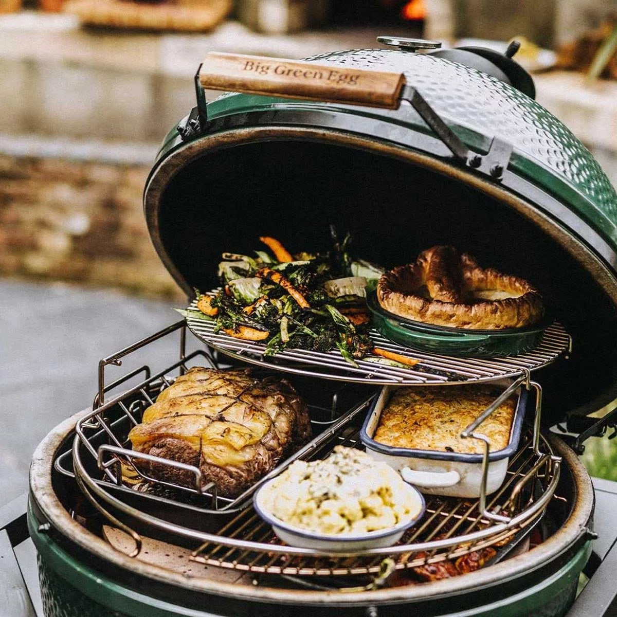 Big Green Egg 18.25 in. Large Charcoal Kamado Grill and Smoker Green